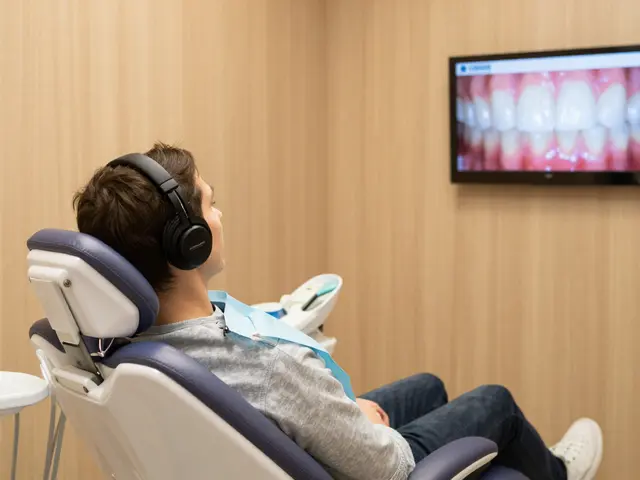 Jak překonat strach ze zubaře: praktické kroky pro klidnější návštěvu